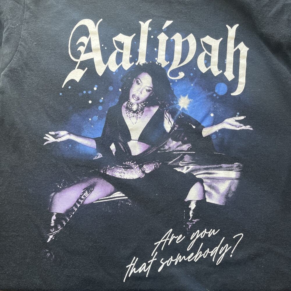 Vintage AAliyah T Shirt Size Small 100% Cotton Streetwear NOC6017